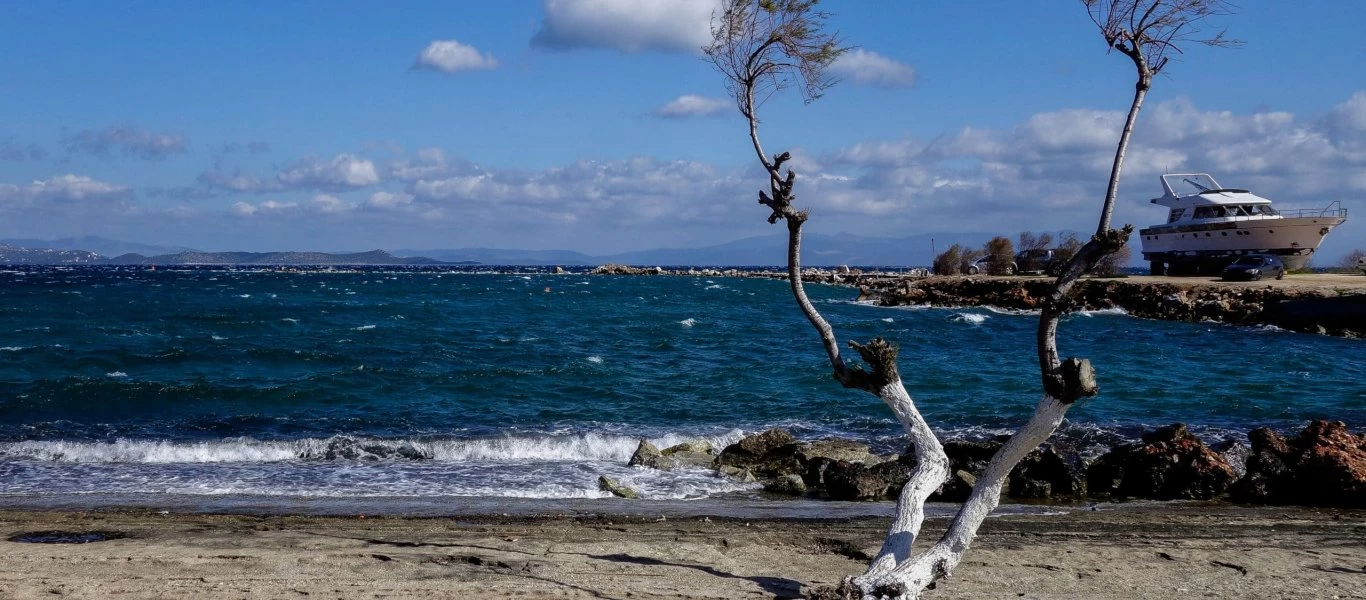 «Αγριεύει» σήμερα ο καιρός: Έως 7 μποφόρ στο Αιγαίο - Που θα σημειωθούν βροχές